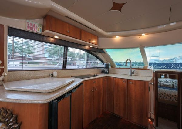 Meridian 411 Sedan image