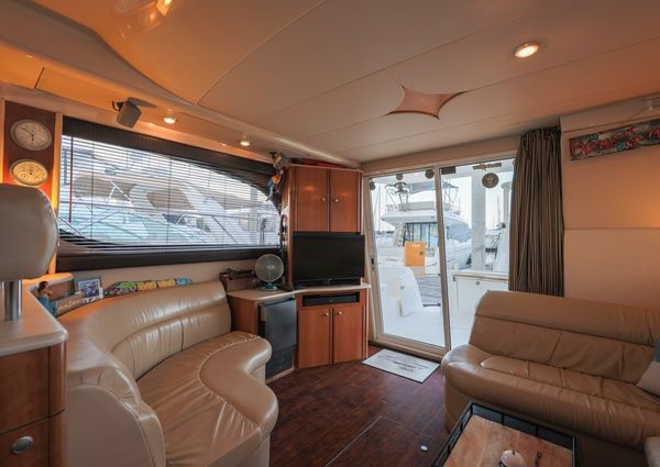 Meridian 411 Sedan image