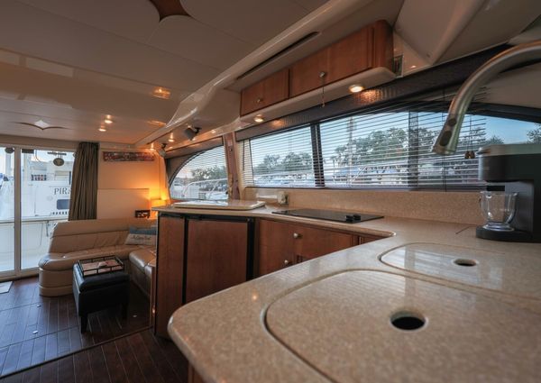 Meridian 411 Sedan image