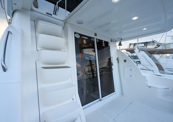 Meridian 411 Sedan image