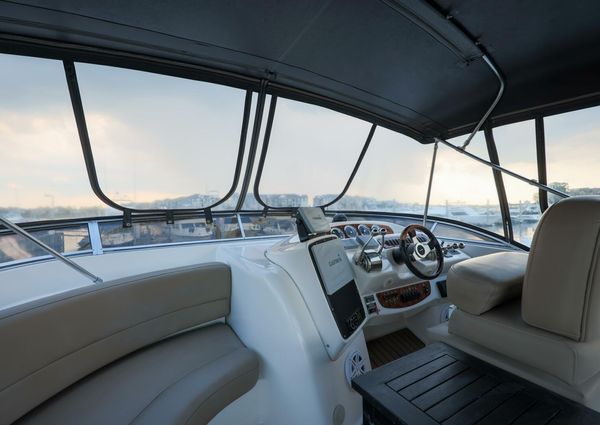 Meridian 411 Sedan image