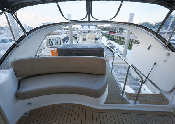 Meridian 411 Sedan image