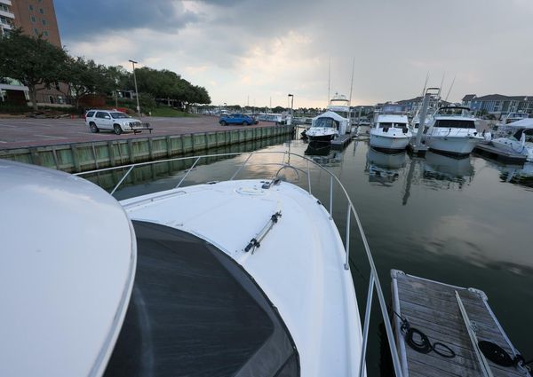 Meridian 411 Sedan image