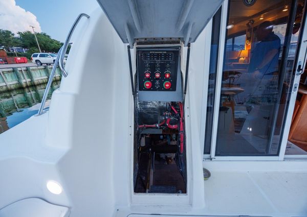 Meridian 411 Sedan image