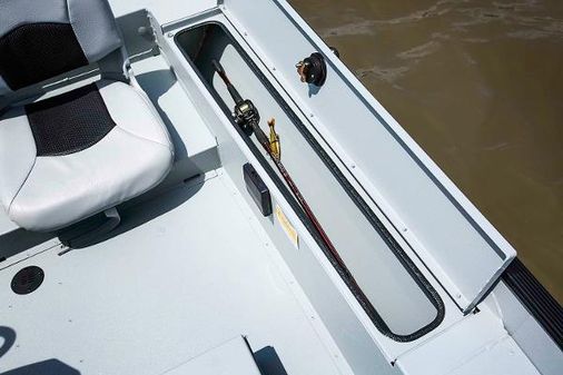 Crestliner 1600-STORM image