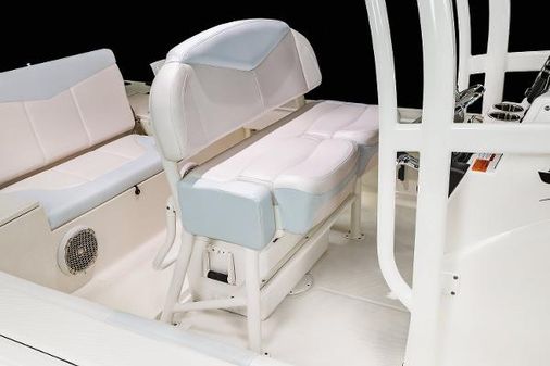 Robalo 246-CAYMAN image