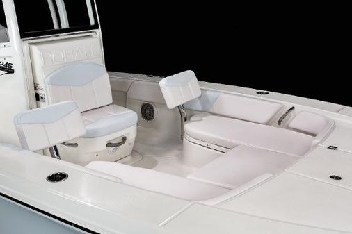 Robalo 246-CAYMAN image