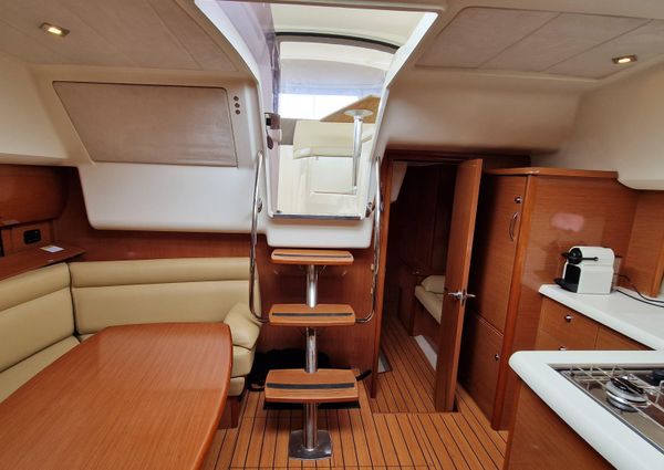 Jeanneau Prestige 38 S. image