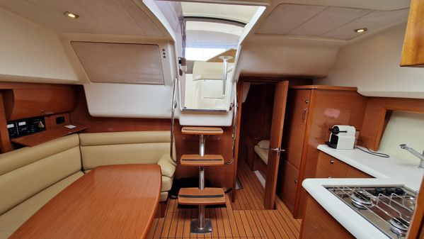 Jeanneau Prestige 38 S. image