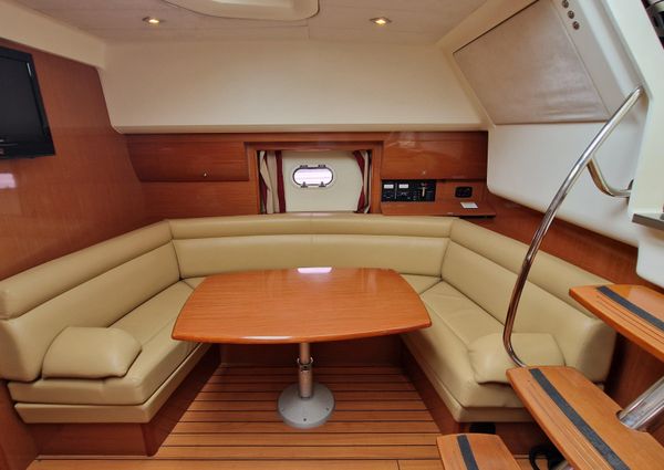 Jeanneau Prestige 38 S. image