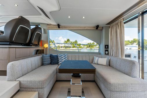 Azimut 50 Flybridge image