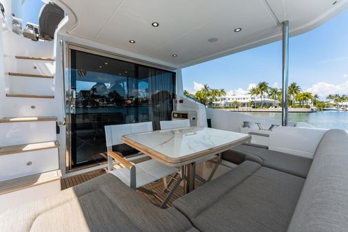 Azimut 50 Flybridge image