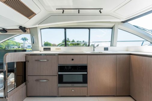 Azimut 50 Flybridge image