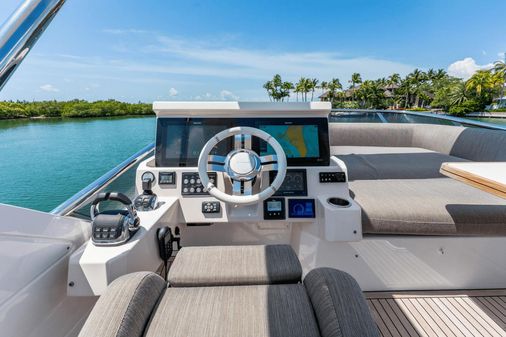 Azimut 50 Flybridge image