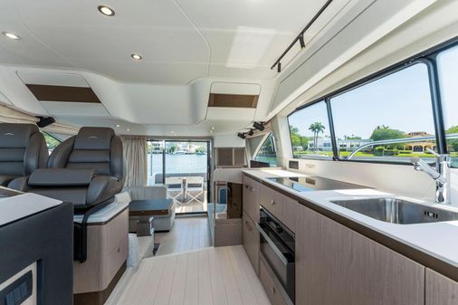 Azimut 50 Flybridge image