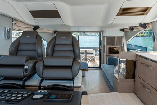 Azimut 50 Flybridge image