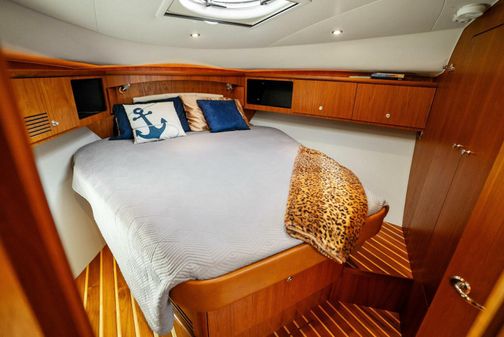 Tiara Yachts 4500 Sovran image