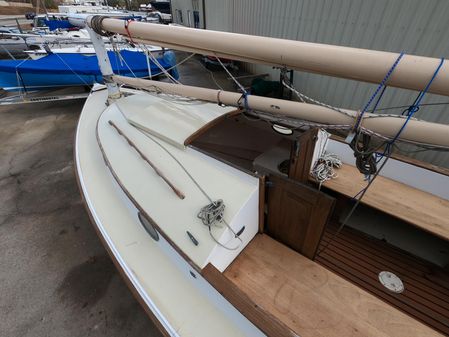 Herreshoff 18 image