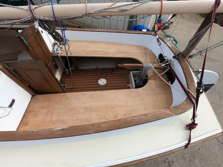 Herreshoff 18 image