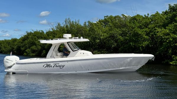 Intrepid 345 Nomad SE