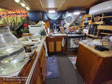 DeFever 57 POC MY Custom Liveaboard image