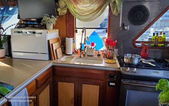 DeFever 57 POC MY Custom Liveaboard image