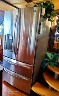 DeFever 57 POC MY Custom Liveaboard image