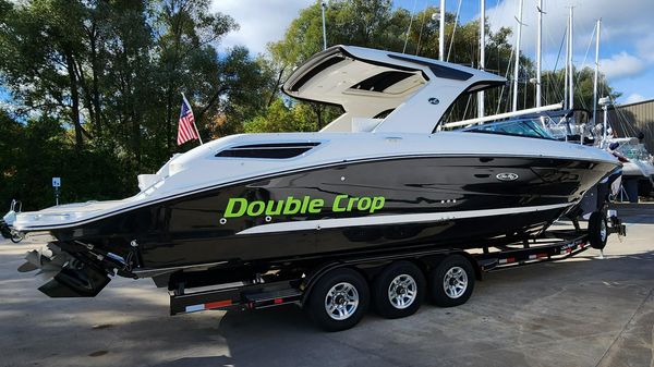 Sea Ray SLX 350