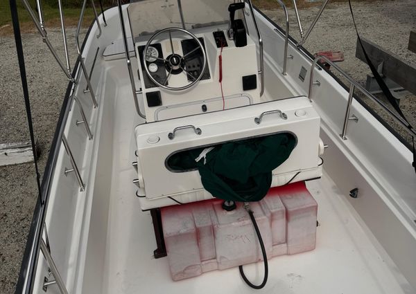 Boston Whaler MONTAUK image