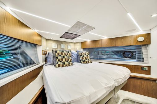 Sunseeker Predator 50 image