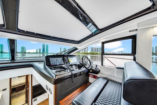 Sunseeker Predator 50 image