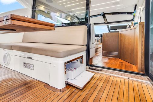 Sunseeker Predator 50 image