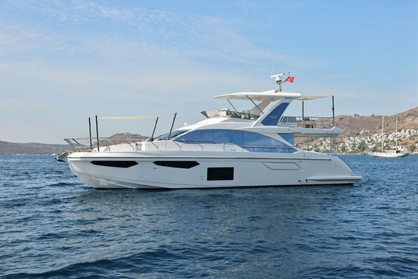 Azimut 60 - main image