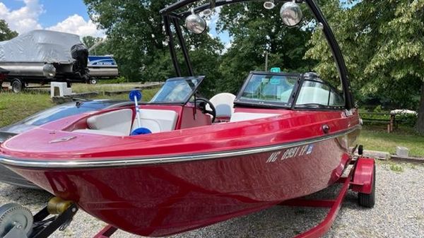 Caravelle 19 EBo Bowrider