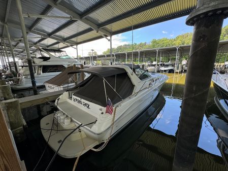 Sea Ray 400 Express Cruiser image