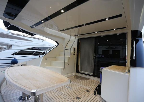 Marquis 630 Sport Yacht image