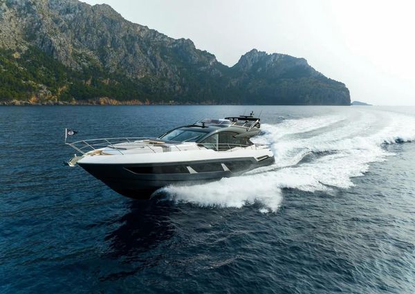 Sunseeker 75 Sport Yacht image