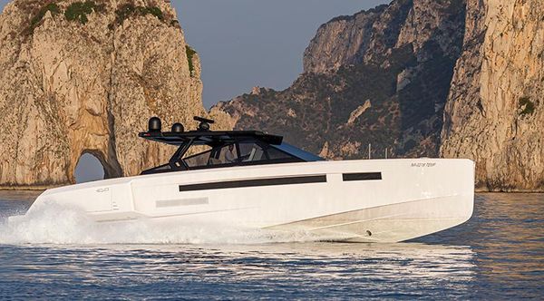 Evo Yachts R6 image