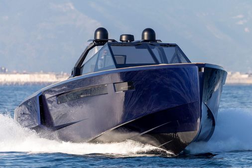 Evo Yachts R6 image