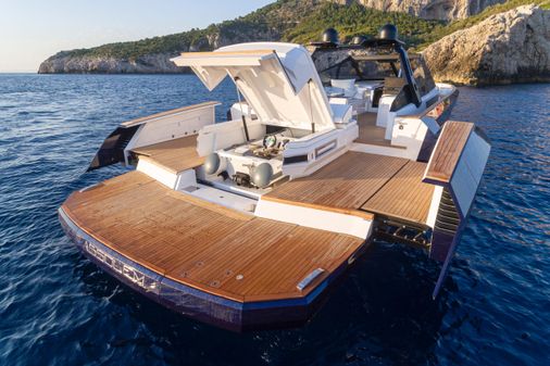 Evo Yachts R6 image