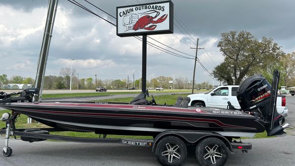 Skeeter ZX 250