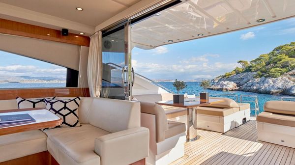 Princess Yachts V70 image