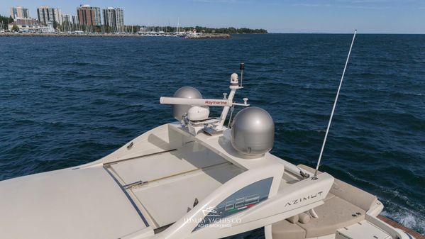 Azimut 62S image