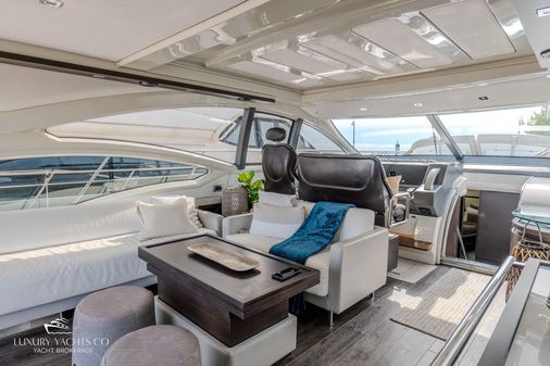 Azimut 62S image