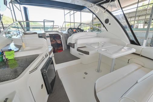 Cruisers Yachts 330 Express image