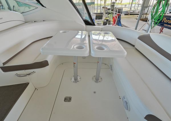 Cruisers Yachts 330 Express image