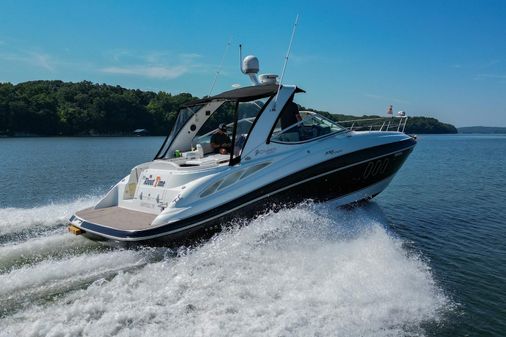 Cruisers Yachts 330 Express image