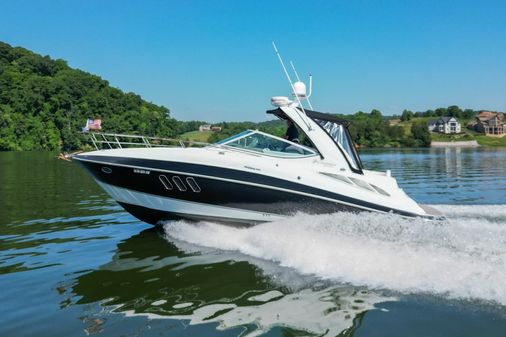 Cruisers Yachts 330 Express image