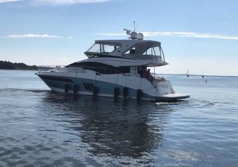 Sea Ray L590 Fly