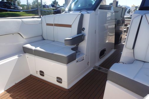 Tiara Sport 38 LX image